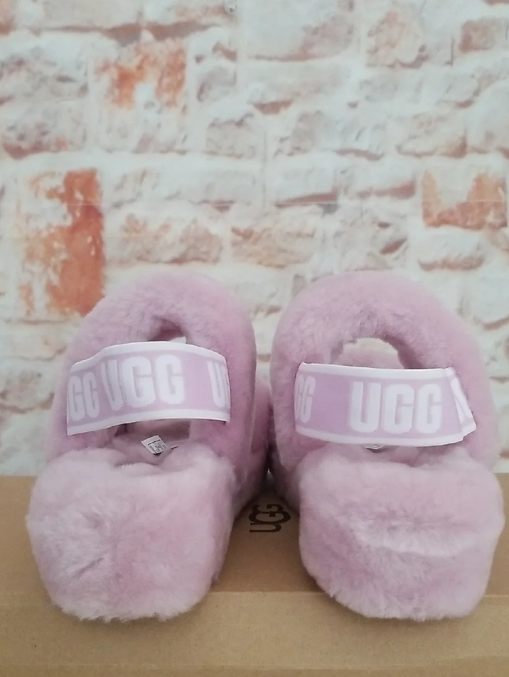 New UGG Oh Yeah Slides - Picture 5 of 9